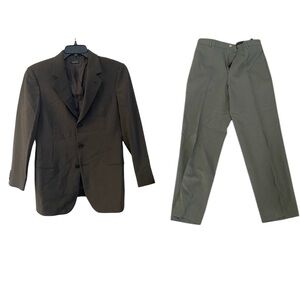 Giorgio Armani 2 pieces suit 100% wool men’s size 40 Slim fit pant 30*28”